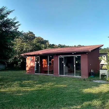 Chale Sol De Primavera Aruja Exterior photo